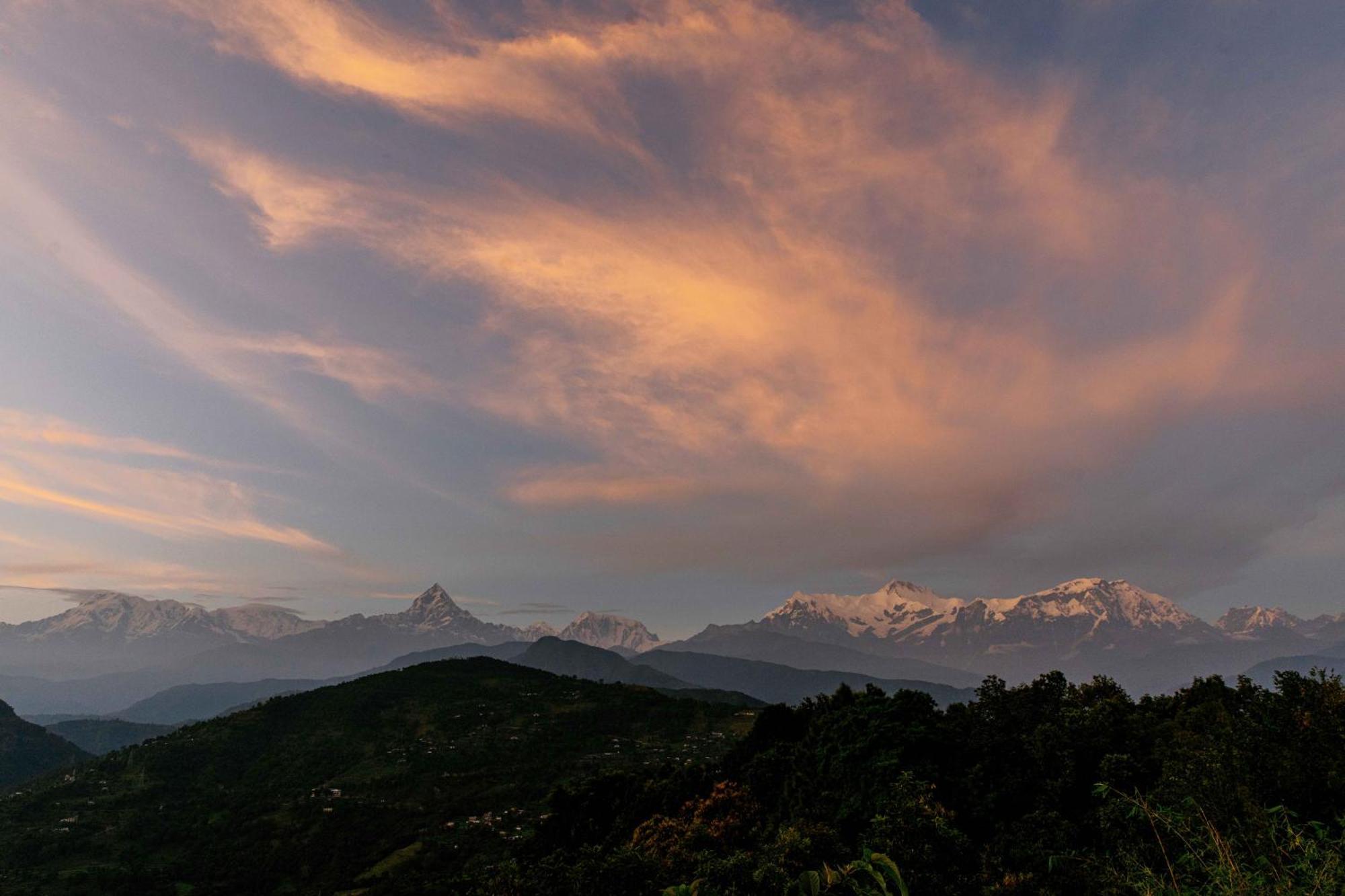 Tiger Mountain Pokhara Lodge Ngoại thất bức ảnh